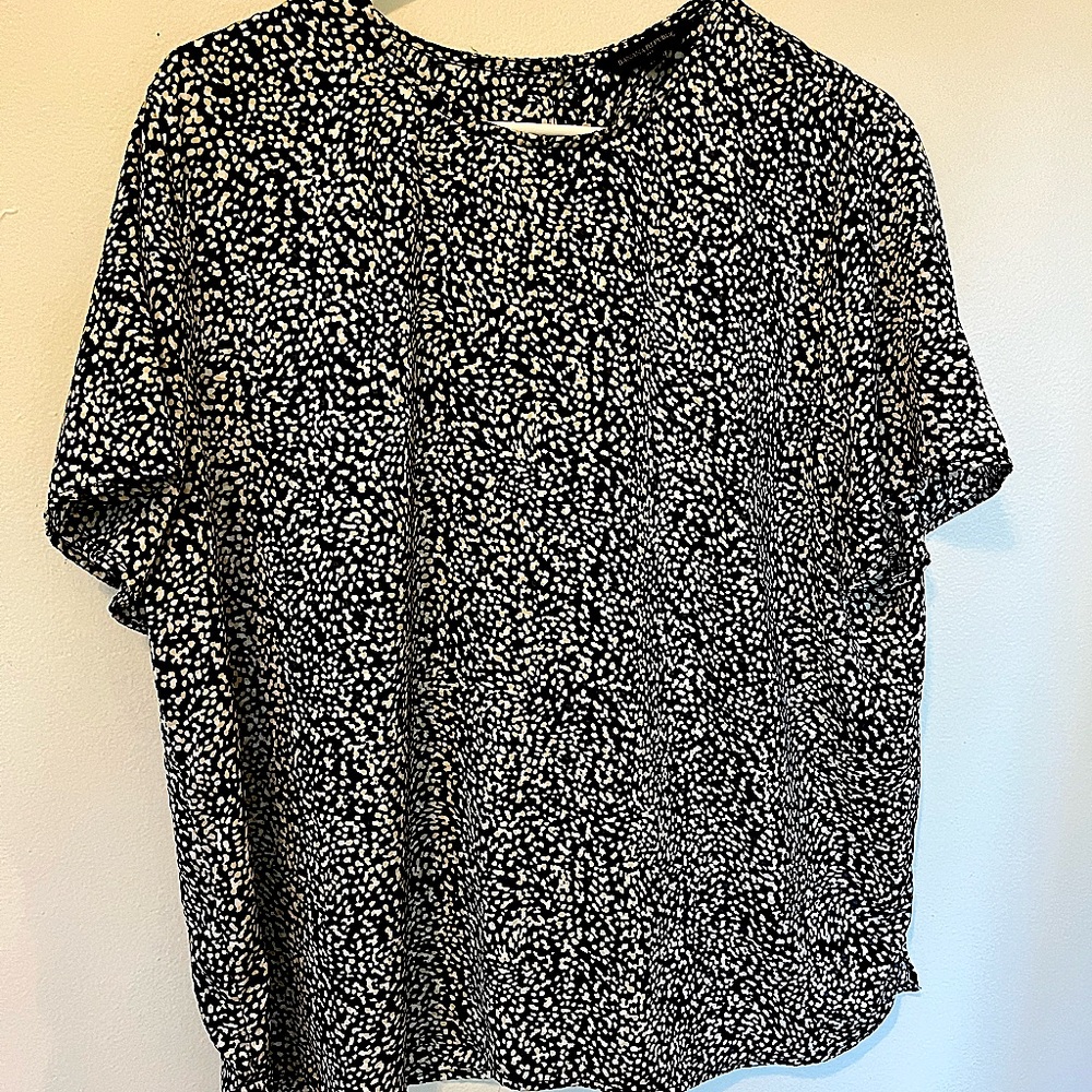 Banana Republic Factory women’s blouse.